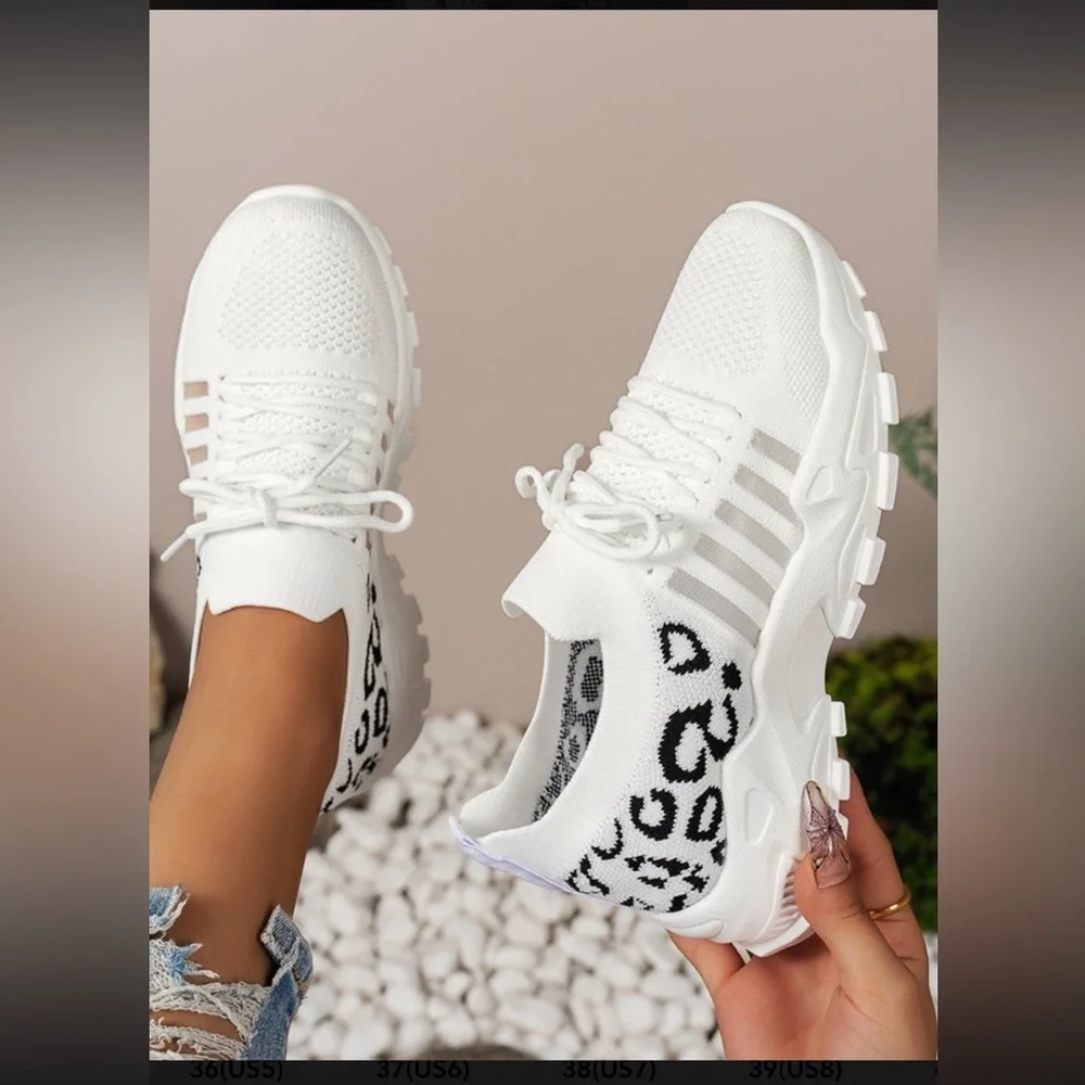 Women's White Sneakers size 11 - Picture 3 of 8
